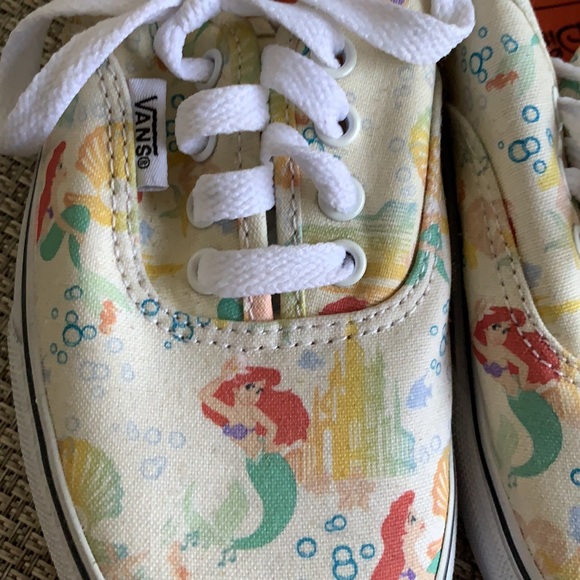Vans off the Wall youth 2.5 Little Mermaid sneaker brand NIB - Picture 2 of 5